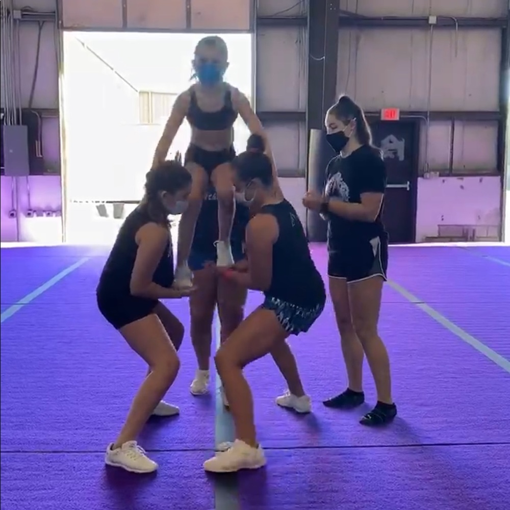 Fundraising for Cheer 2022-2023 Disney Nationals! 💜🖤 - Picture 10 of 17